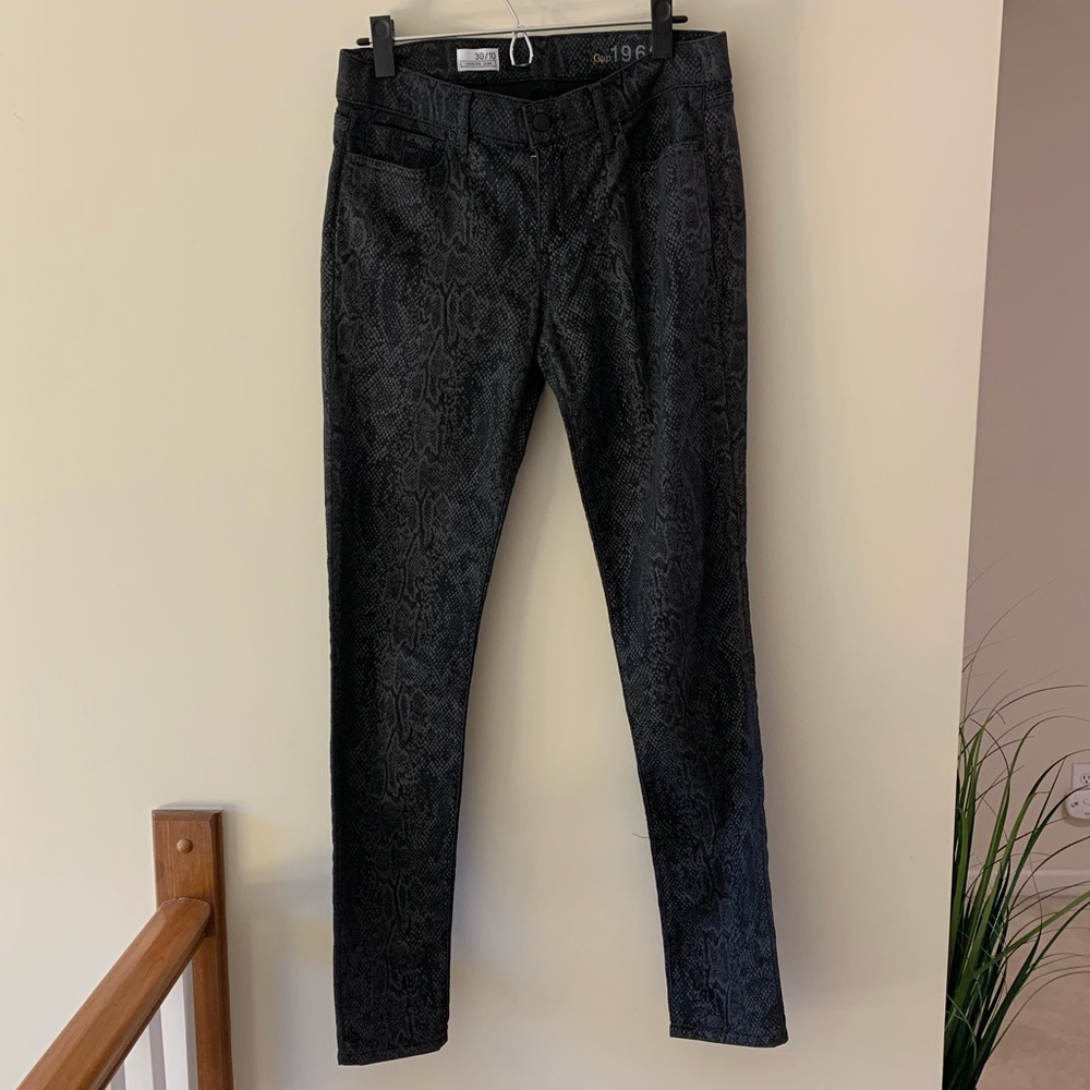 Gap snake print jegging jeans size 30/10